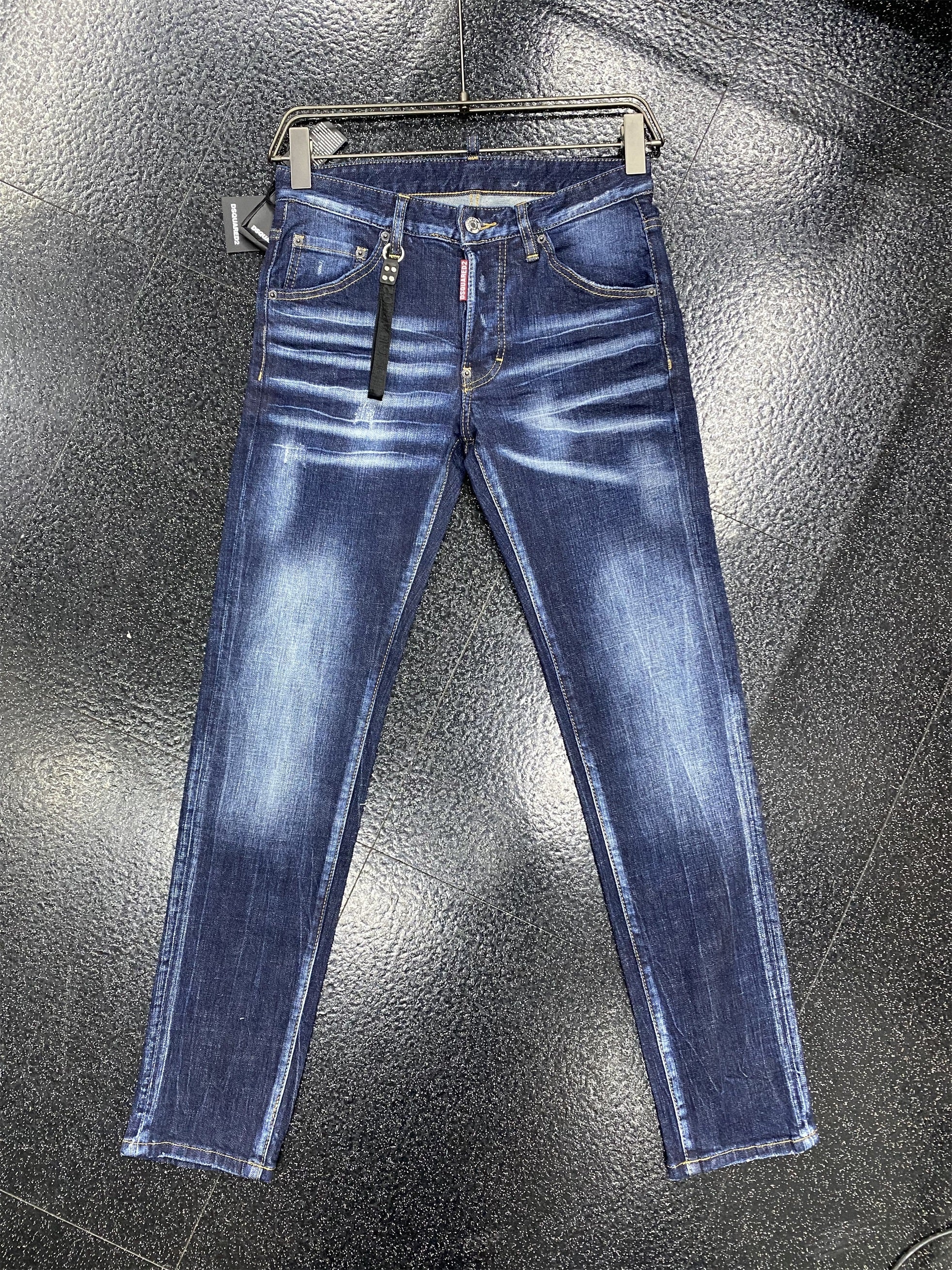 D2 Jeans
