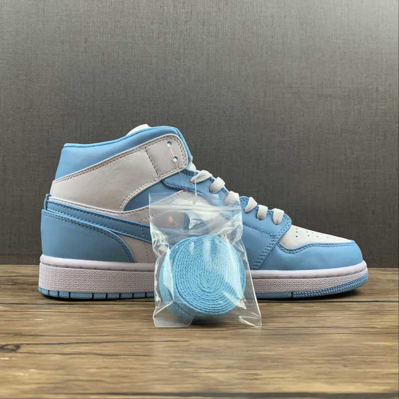 AJ1 Mid