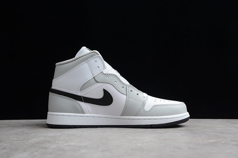 AJ1 Mid