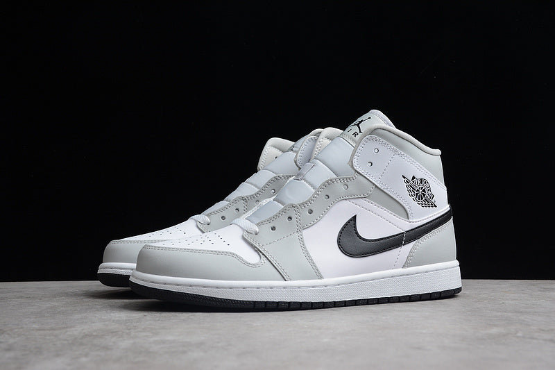 AJ1 Mid