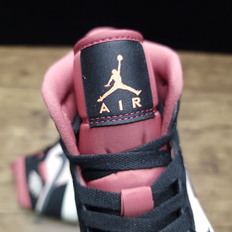 AJ1 Mid