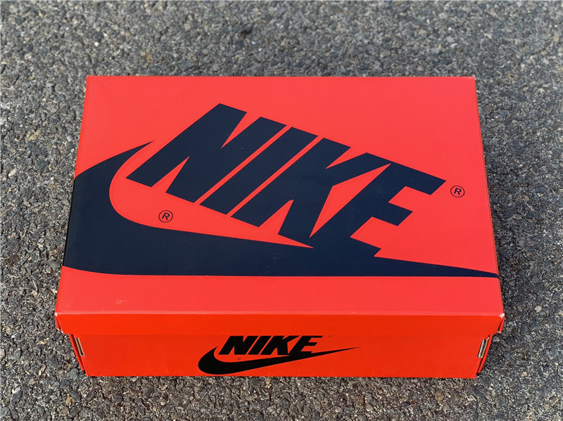 AJ1 Mid