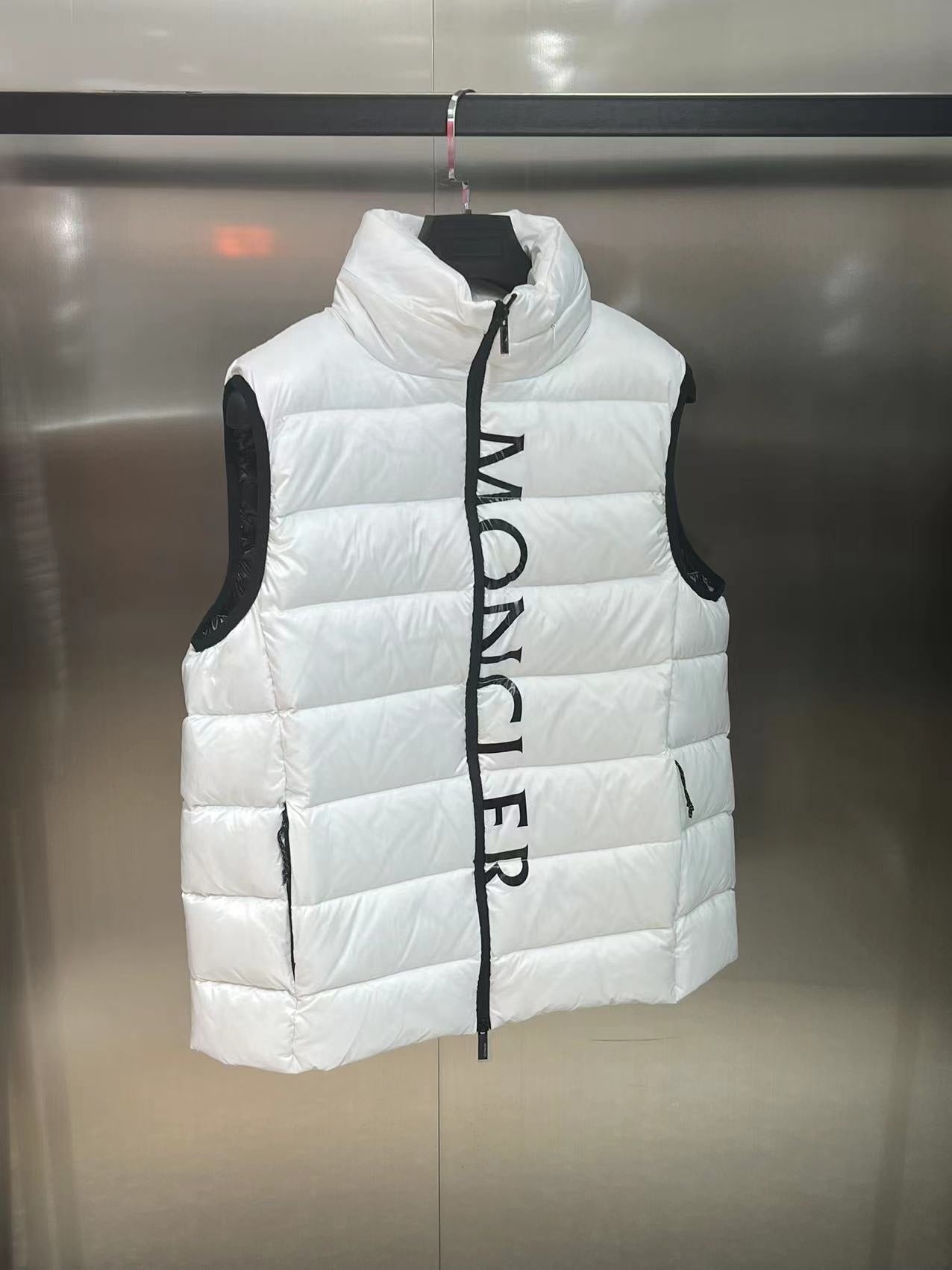 Mon Väst